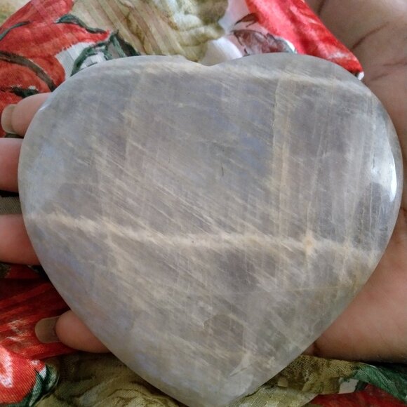 New Heart Shaped Moonstone - Picture 1 of 7